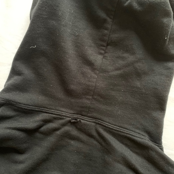 Uniqlo x KAWS x Sesame Street hoodie - Picture 3 of 4